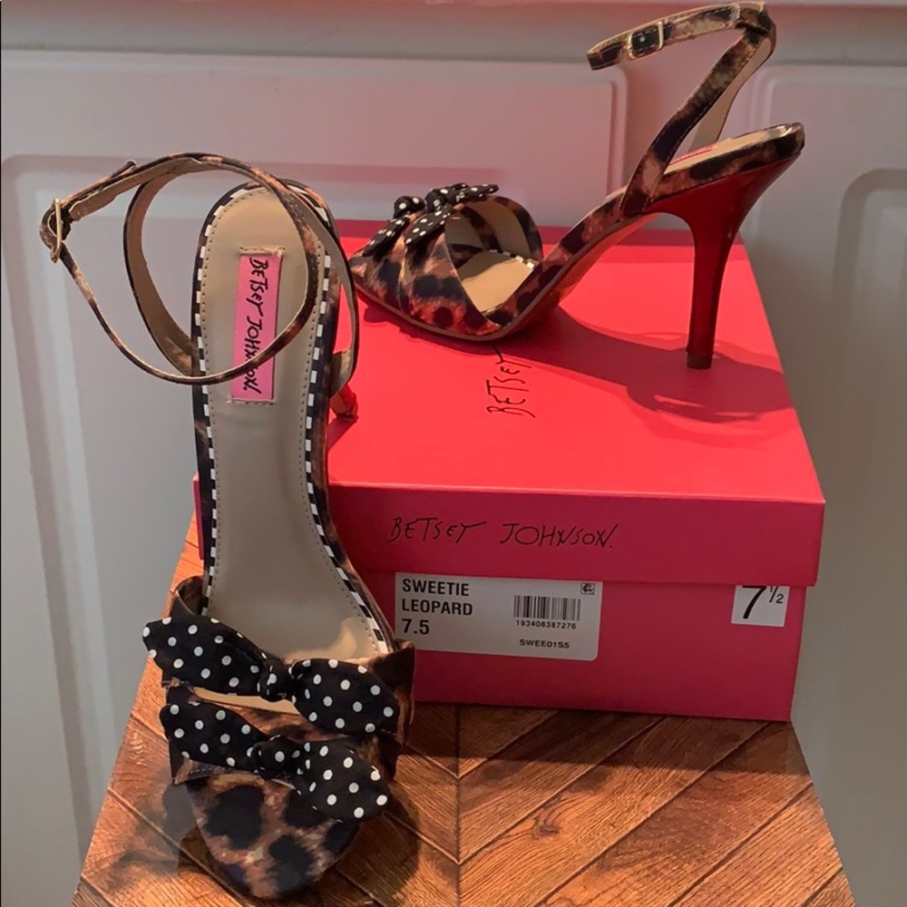 Betsey Johnson Sweetie Leopard Print Bow Accent Red Patent Heel